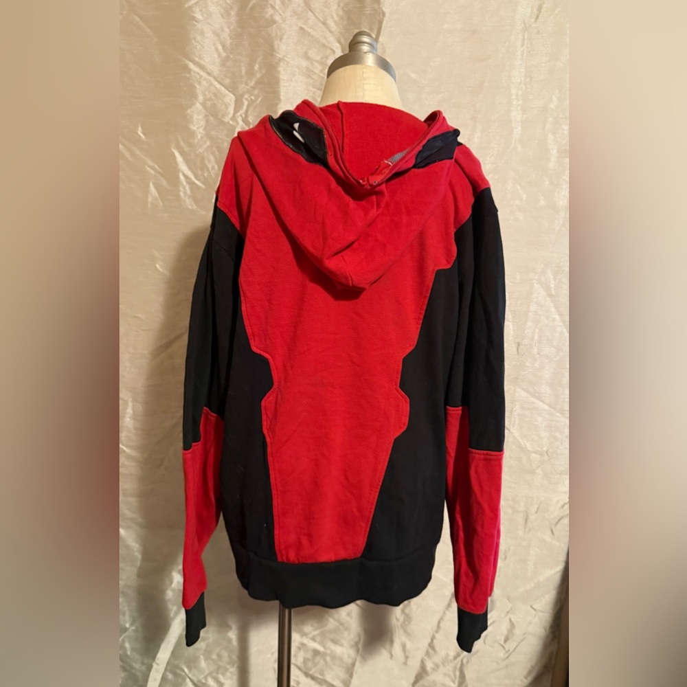 Marvel Deadpool Red and Black Full Zip-Up Hoodie - SZ L - Picture 2 of 5